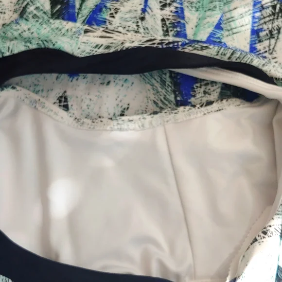 SALE: EleVen by Venus Williams Print Fitted Tank Top, Medium - Picture 9 of 10